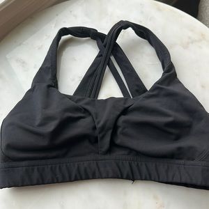 Lululemon crisscross sports bra